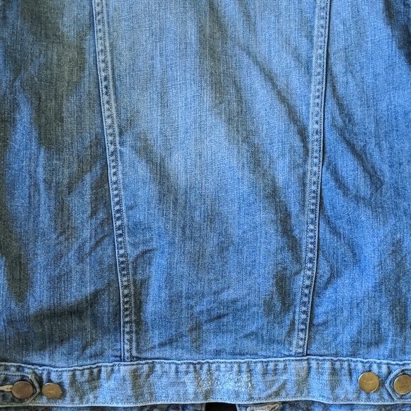 Women's Eddie Bauer jeans jacket size medium great - Picture 5 of 6